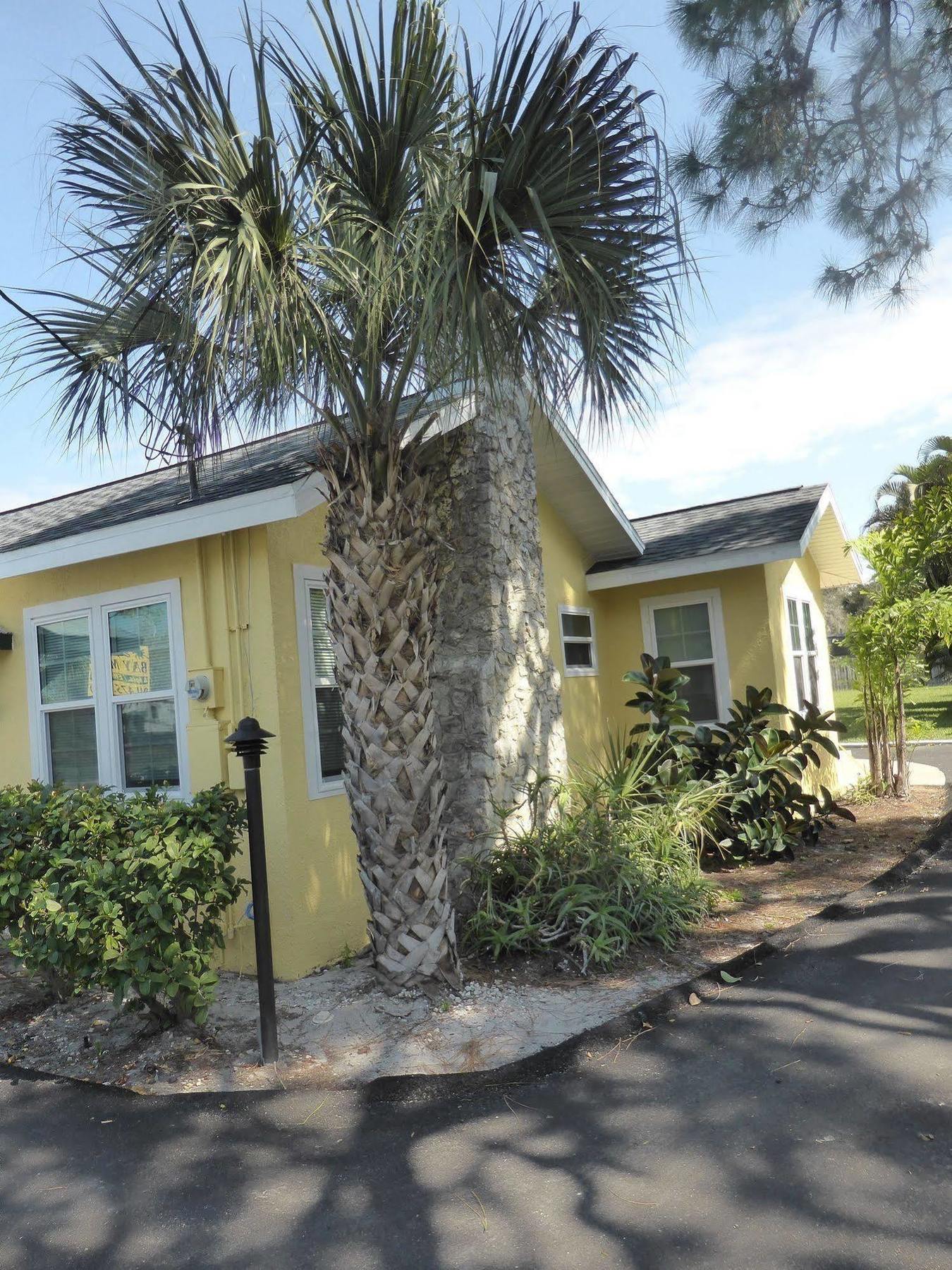 Englewood Bay Motel Luaran gambar